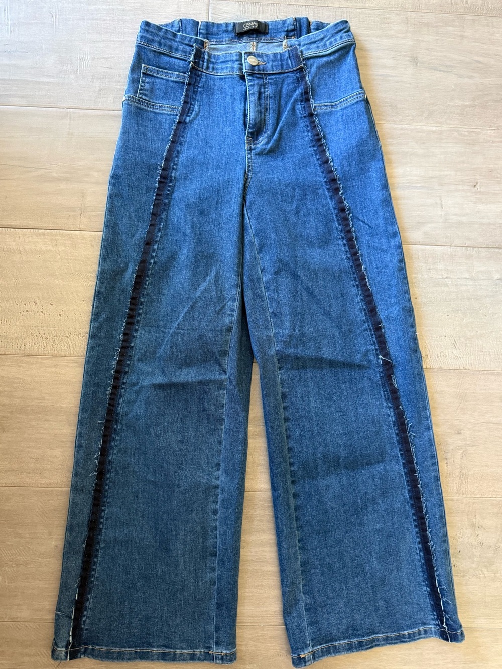 O'2nd Two-Tone Blue Wide-Leg Jeans with Side Stripe